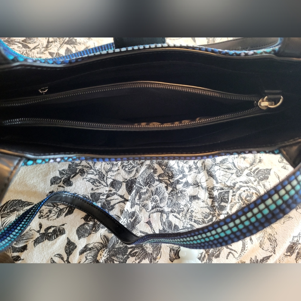 Kate Spade Y2K! Embroidered Blue/Black/White Shoulder Bag - Picture 14 of 16